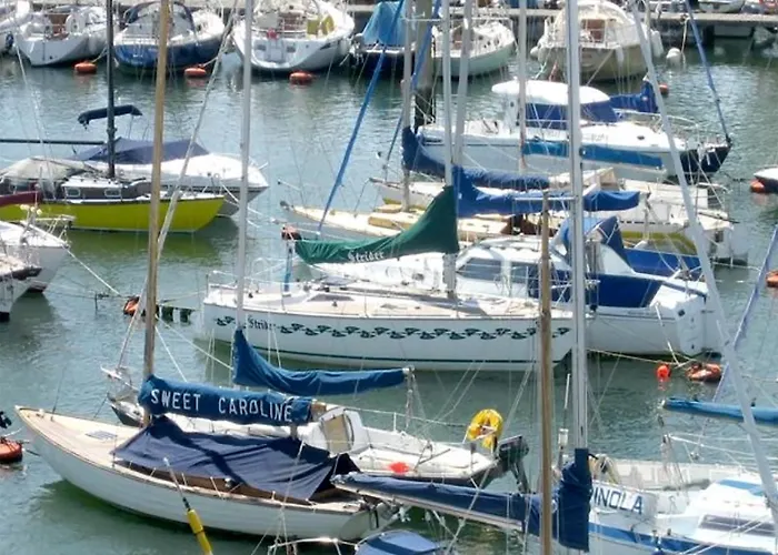 Beautiful Lymington New Forest Getaway